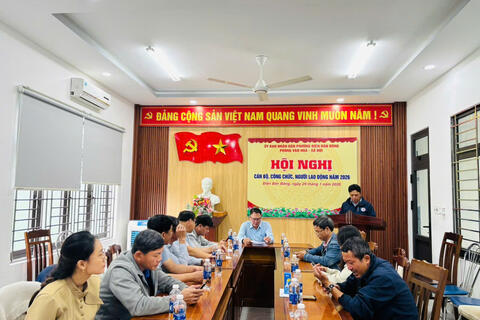 PHÒNG VĂN HÓA – XÃ HỘI PHƯỜNG ĐIỆN BÀN ĐÔNG TỔ CHỨC HỘI NGHỊ CÁN BỘ, CÔNG CHỨC