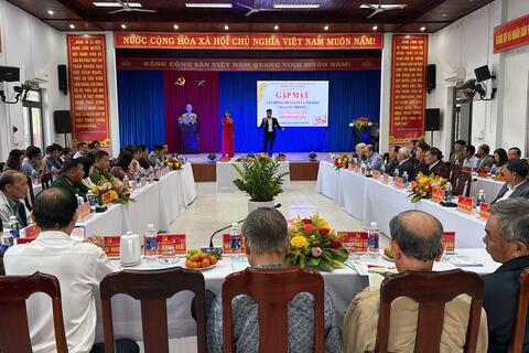 PHƯỜNG ĐIỆN BÀN ĐÔNG TỔ CHỨC GẶP MẶT CÁC ĐỒNG CHÍ NGUYÊN LÃNH ĐẠO QUA CÁC THỜI KỲ NHÂN DỊP XUÂN BÍNH NGỌ 2026