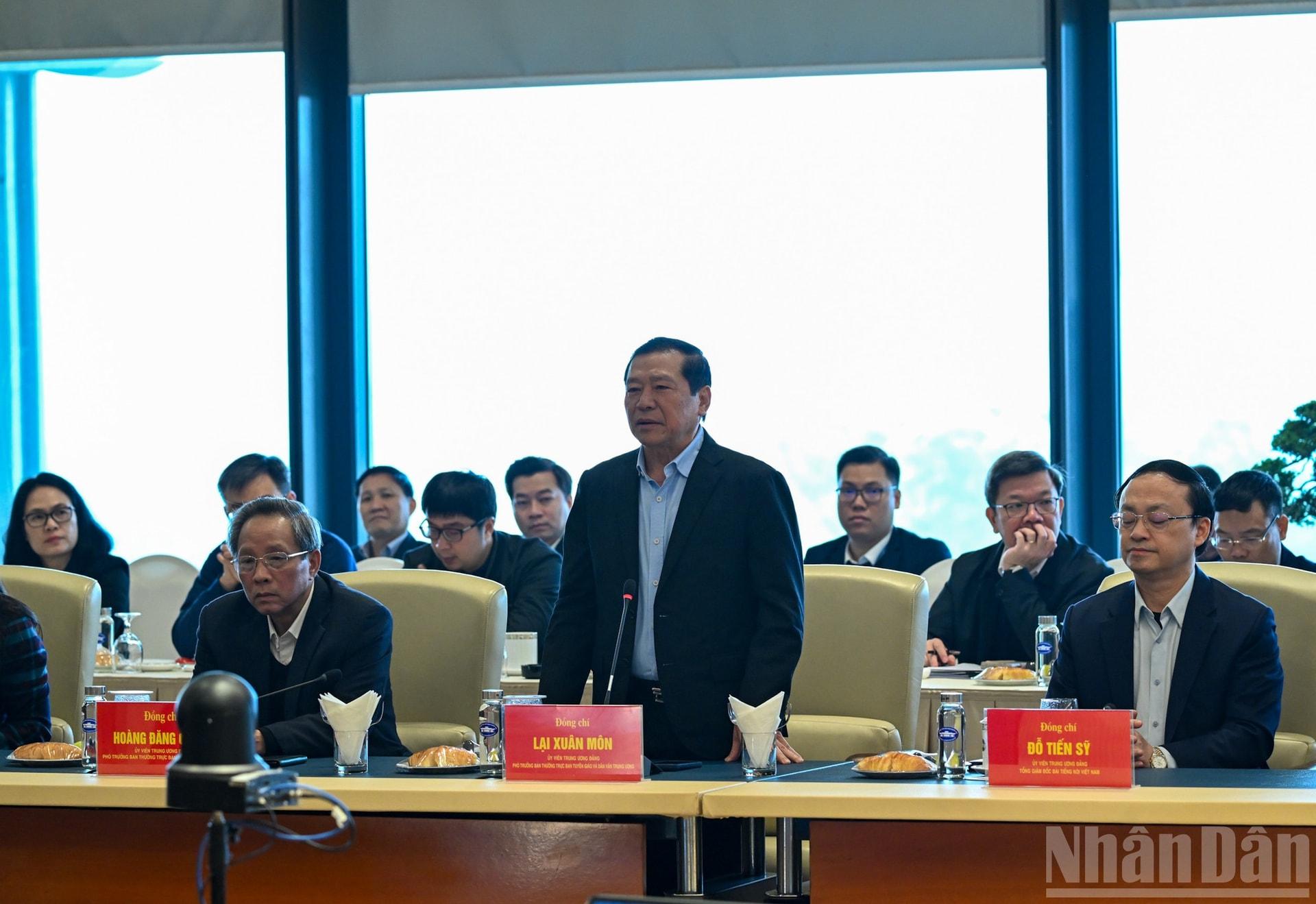 Phó Trưởng ban Thường trực Ban Tuyên giáo và Dân vận Trung ương Lại Xuân Môn phát biểu tại buổi làm việc. (Ảnh: DUY LINH) ndo_br_bnd-4103.jpg